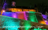 Siegens Stadtmauer illuminiert