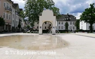 Wasserspiel auf dem Kloster- und Rathausplatz