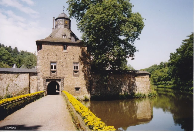 Wasserschloss Crottorf - Zuweg